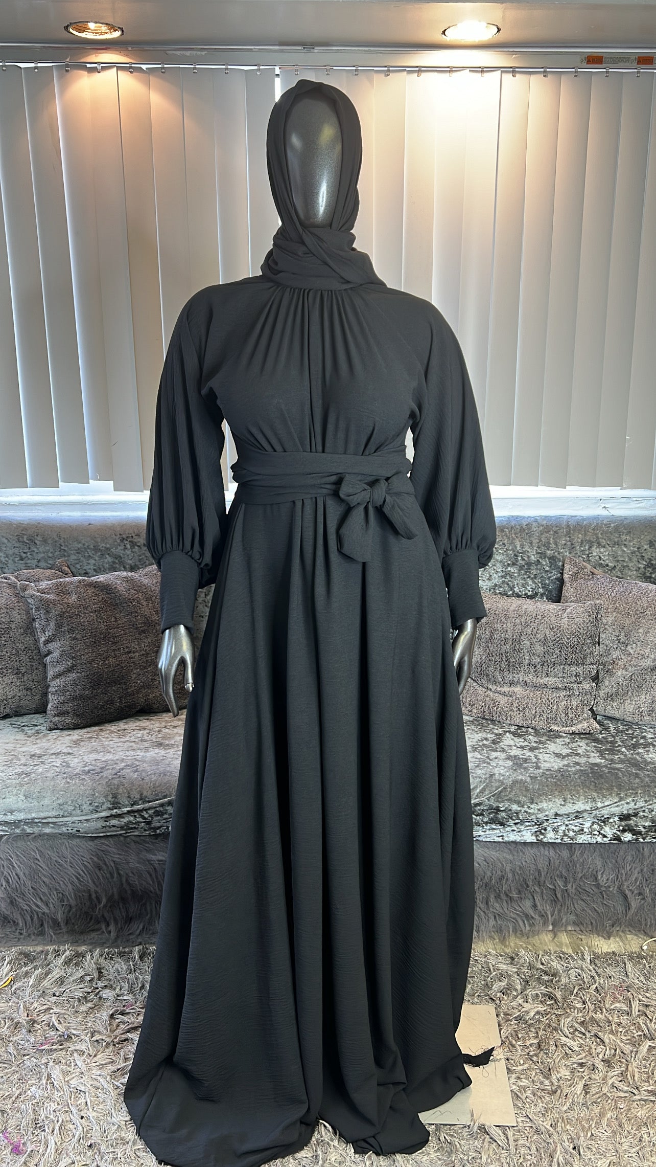 The Summer Regal ~ Blk